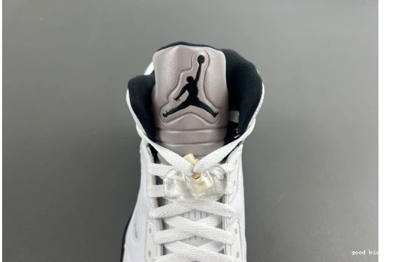 Retro DD0587-110 Jordan DD0587-110 and "White Black"  5  0518
